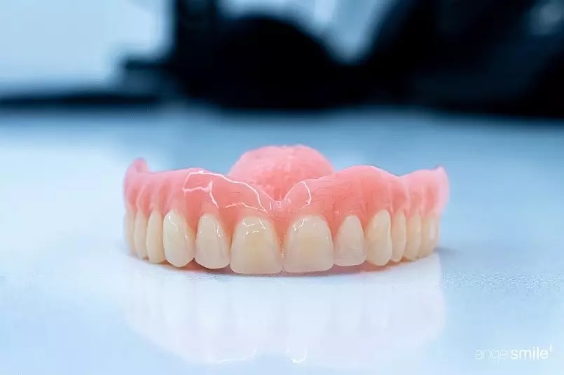 Prótese Dentária Fixa: Funcionalidade e Estética em um Só Tratamento